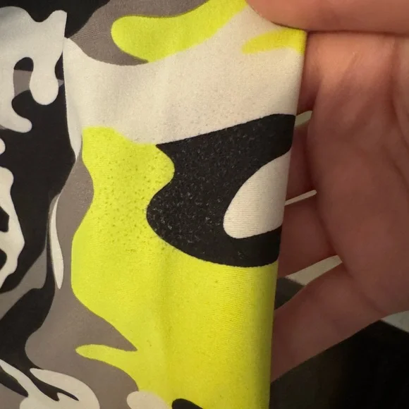 Women’s Yellow Camouflage Leggings - Picture 8 of 9